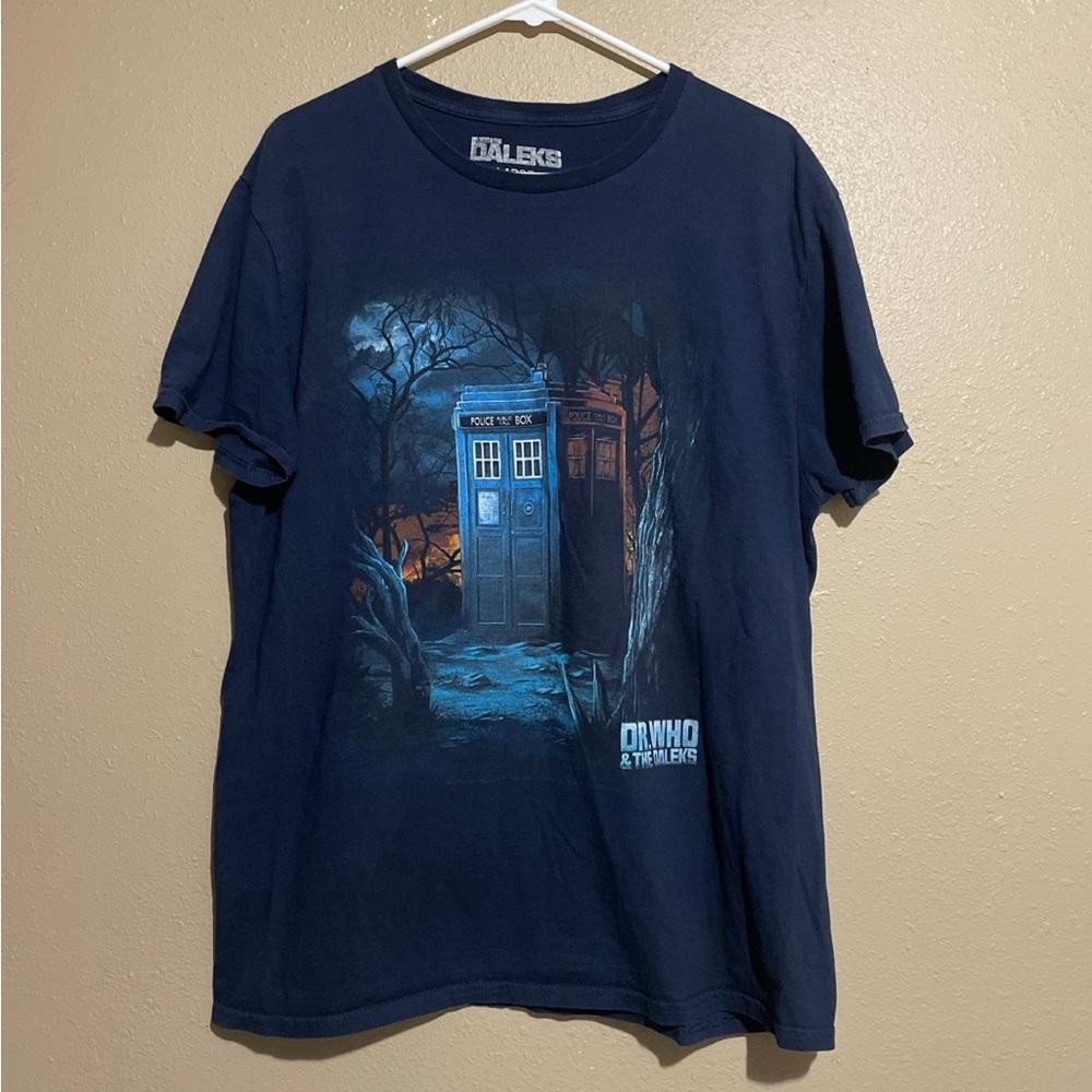 Tee Fury Dr. Who and The Daleks Retro Tardis Graphic T-Shirt Adult L